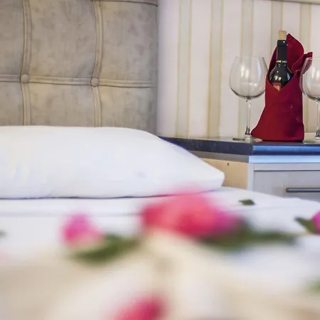 Mersoy Bellavista (adults Only) מלון איסמלר